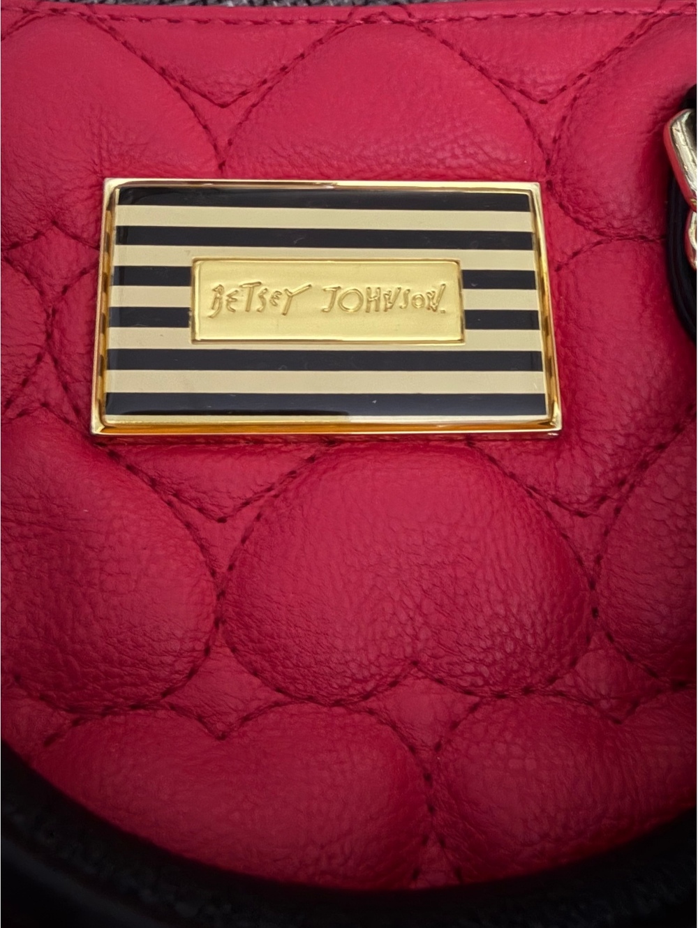 Betsey Johnson Red Heart Quilted Satchel Crossbody Bag Tassel Charm Top Handle - Picture 3 of 6